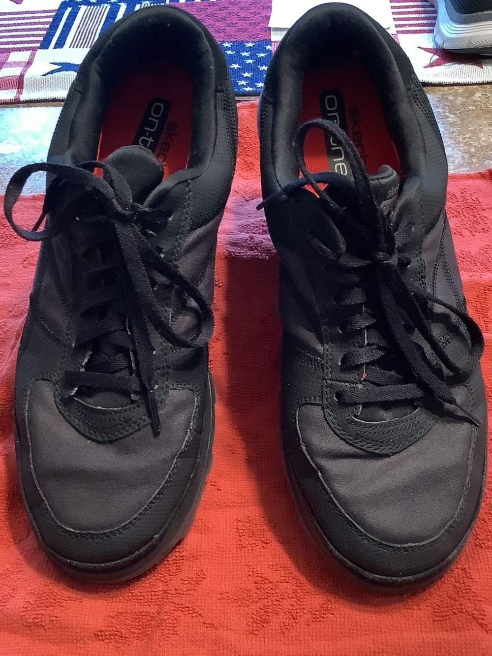 SKECHERS (ON THE GO) MEN’S BLACK ATHLETIC SNEAKERS